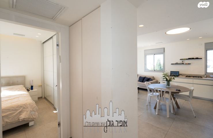 דירה, הרצליה