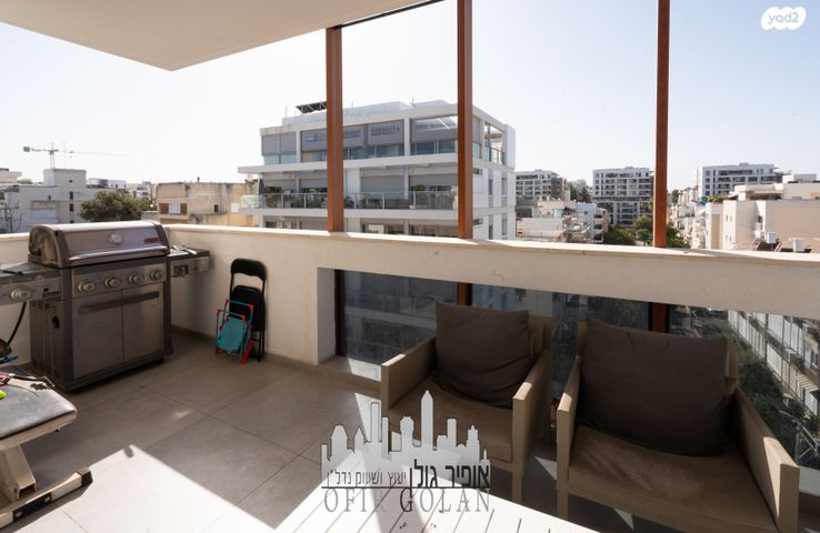 דירה, הרצליה