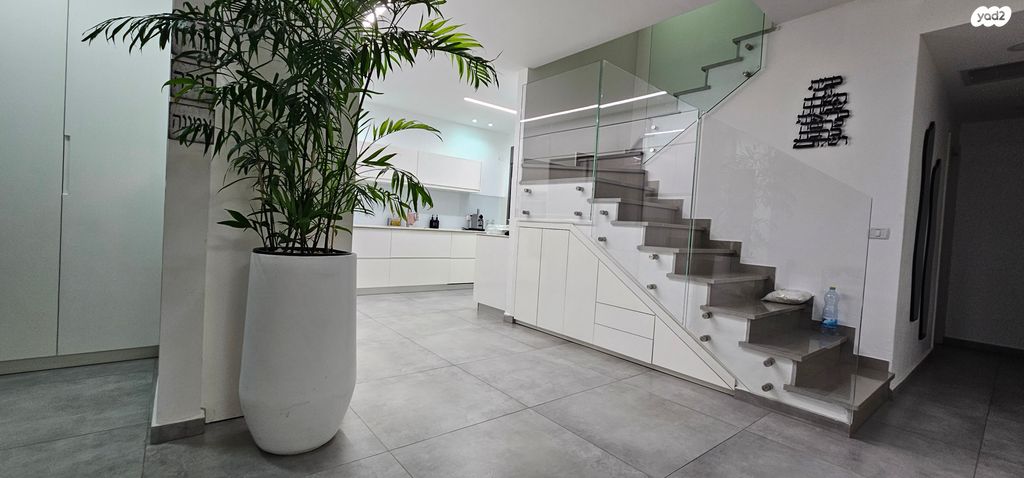 גג/ פנטהאוז, עיר, מרכז העיר, נהריה