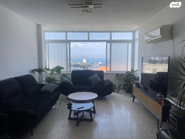 דירת גן, שטרית, שיכון ב, טבריה