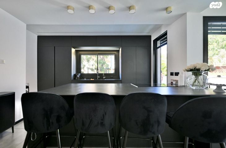 בית פרטי/ קוטג', טיילת חתני פרס נובל, קרית חתני פרס נובל, ראשון לציון