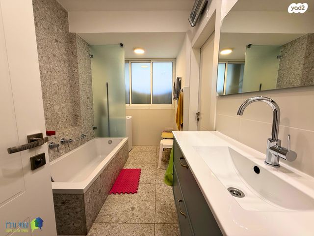 דירה, שדרות אברהם בוני, רמת הדר, גבעת שמואל