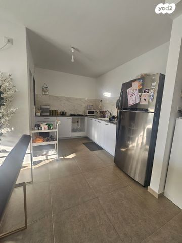 דירה, שדרות עמק האלה 67, שקמים ואגמים, אשקלון