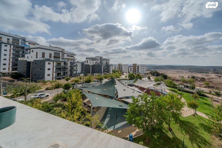 דירה, הקהילה 30, בצוותא, חריש