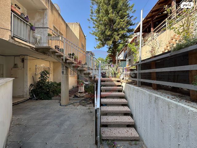 דירה, יגאל כהן, גבעת המורה, עפולה