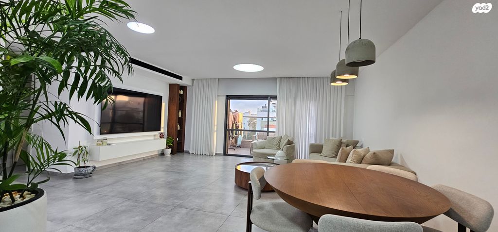 גג/ פנטהאוז, עיר, מרכז העיר, נהריה