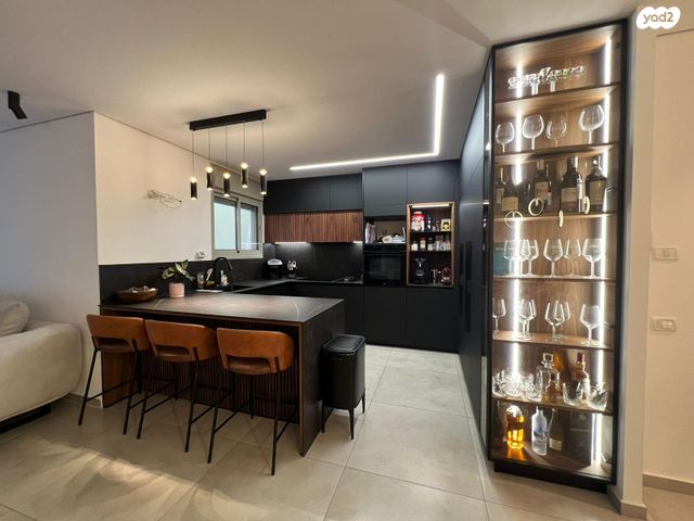 גג/ פנטהאוז, דימונה