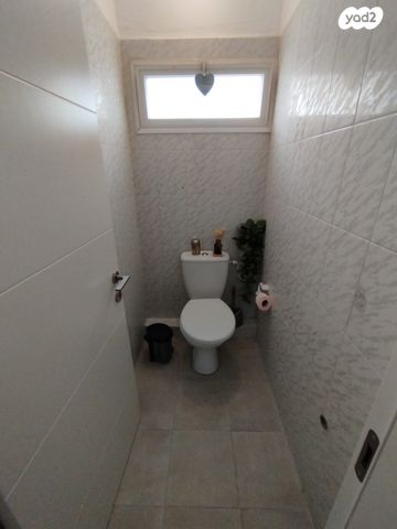 דירת גן, שטרית, שיכון ב, טבריה