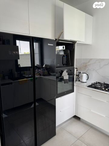 דירת גן, דולב, יצחק שמיר, נהריה