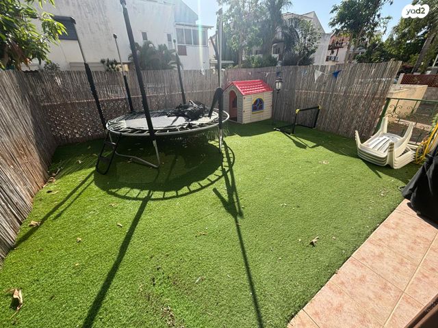 בית פרטי/ קוטג', מזכרת בתיה