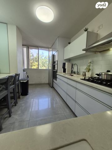 דירה, מורשה, רמת השרון