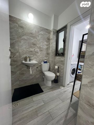 דירה, קטיף, נתיבות מערב, נתיבות