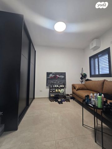 דירה, נווה שרון / שער העיר, נתיבות