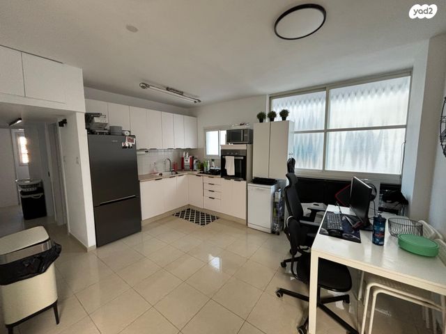 דירה, הרב קפאח 18, גרין ועם, חולון