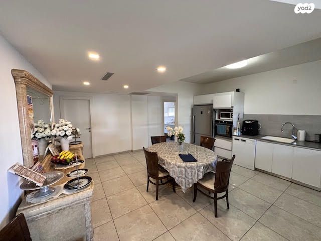 דירה, העצמאות, קרית אתא