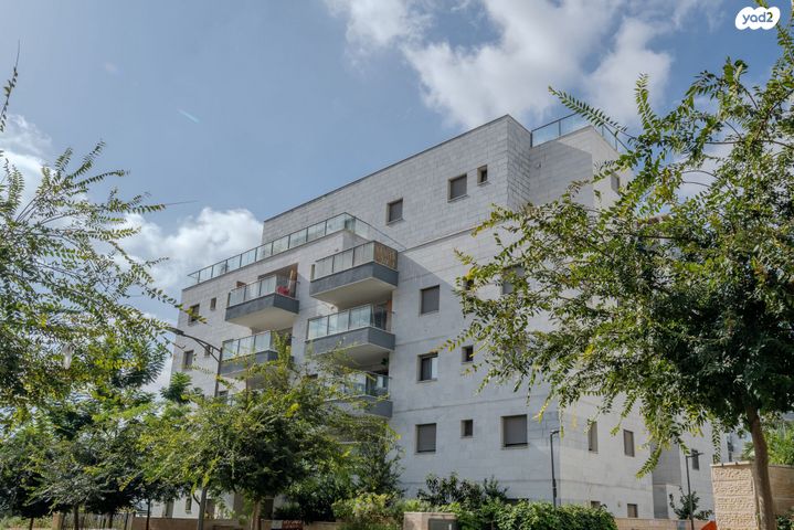 דירה, הקהילה 30, בצוותא, חריש