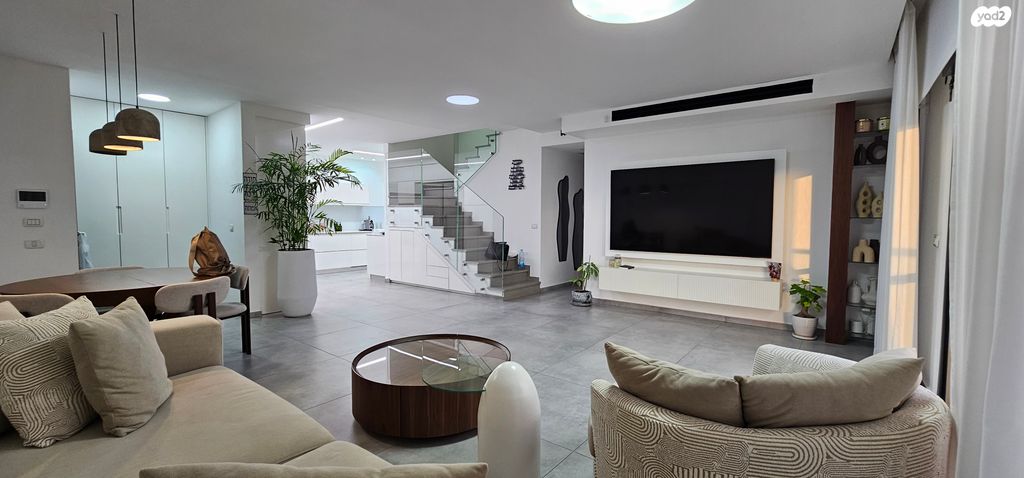 גג/ פנטהאוז, עיר, מרכז העיר, נהריה