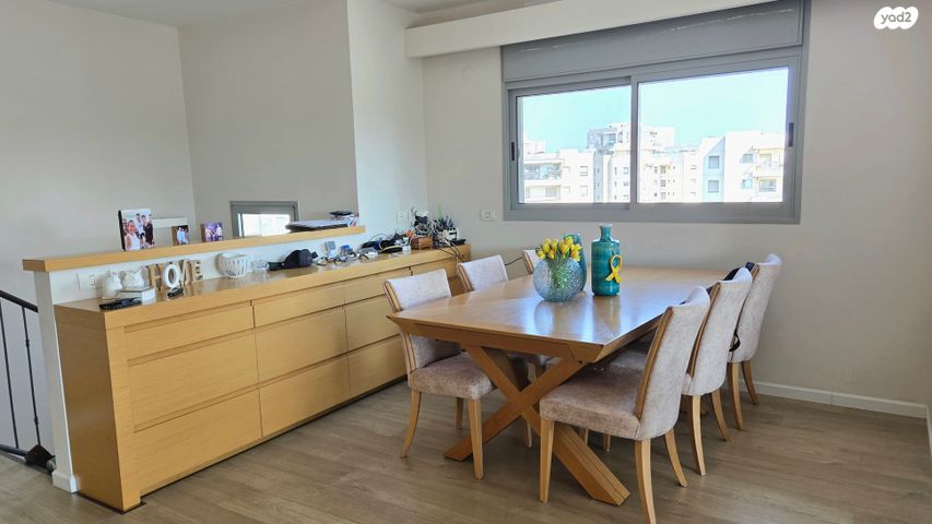 דופלקס, כפר גנים ג, פתח תקווה