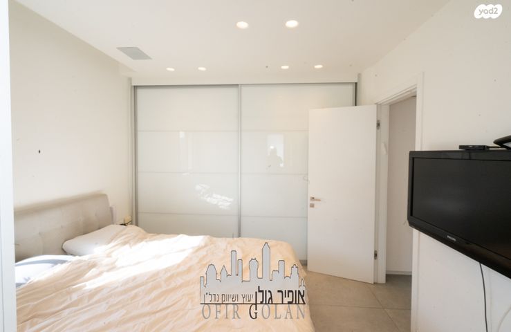 דירה, הרצליה