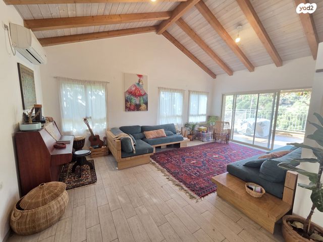 דו משפחתי, קרית טבעון