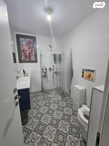 דירת גן, תל חי, נווה דוד רמז, רעננה