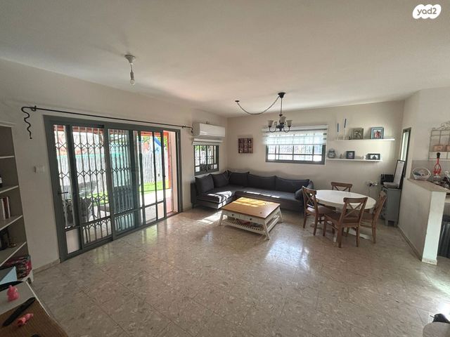 בית פרטי/ קוטג', מזכרת בתיה