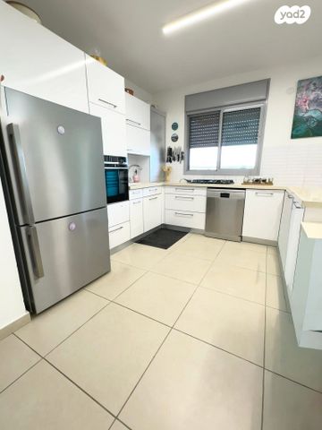 דירה, הגר"א, רמת חן ובן ציון, נתניה