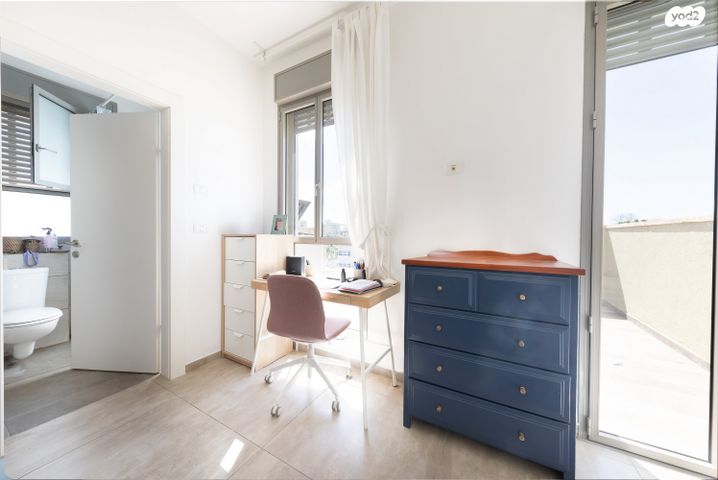 גג/ פנטהאוז, שמואל ירחינאי, צהלון, שיכוני חסכון, תל אביב יפו