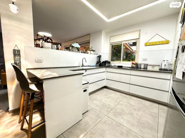 דירת גן, קרית שרת מערב, חולון