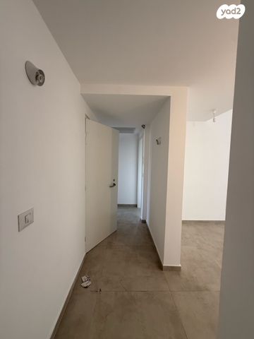 דירה, איתמר, חרוזים, רמת גן