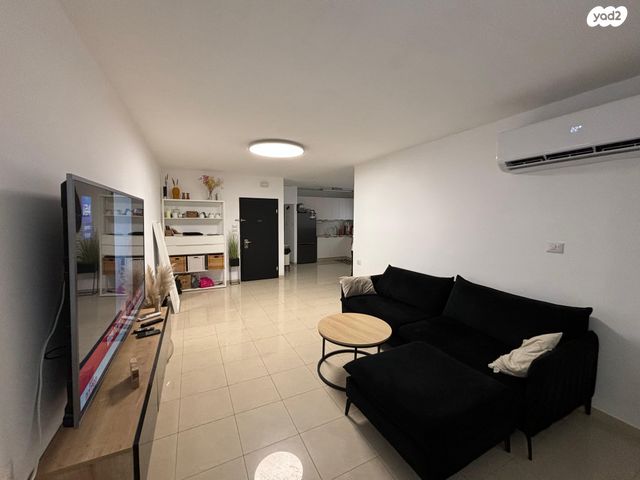 דירה, הרב קפאח 18, גרין ועם, חולון