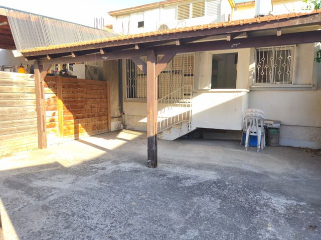 שכון עובדים