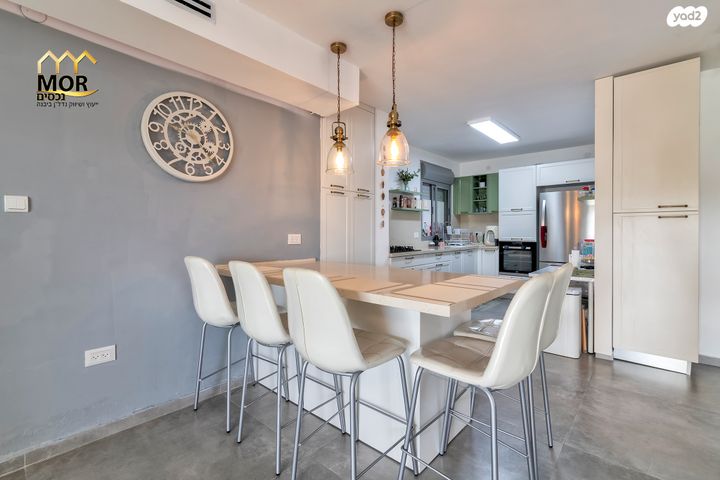 דירה, נווה אילן - אזרחי, יבנה