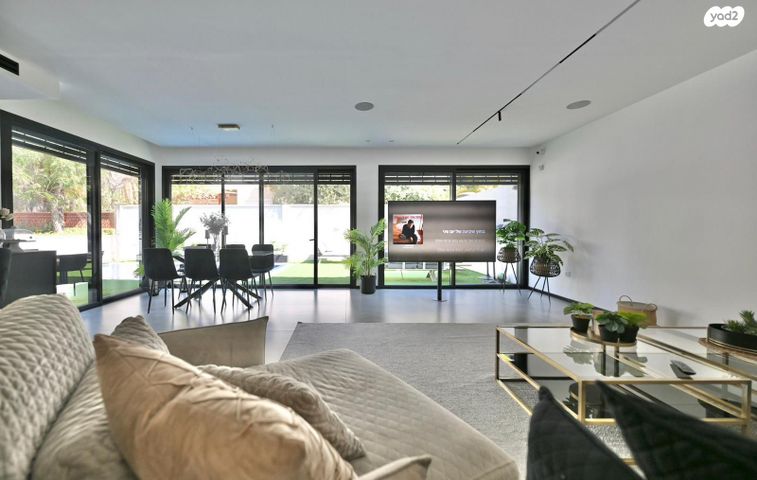 בית פרטי/ קוטג', טיילת חתני פרס נובל, קרית חתני פרס נובל, ראשון לציון