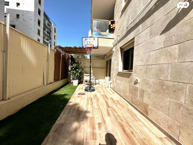 דירת גן, קרית שרת מערב, חולון