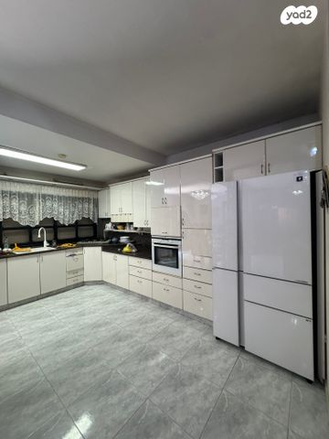 בית פרטי/ קוטג', הנביאים 44, נאות יהודית ונווה ארזים, חולון