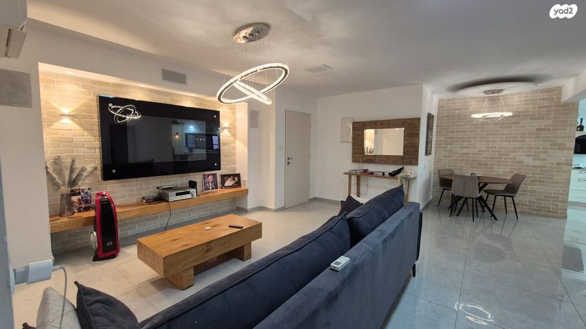 גג/ פנטהאוז, השומר, שיכון עובדים, טבריה