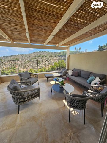 הוד הכרמל, דניה