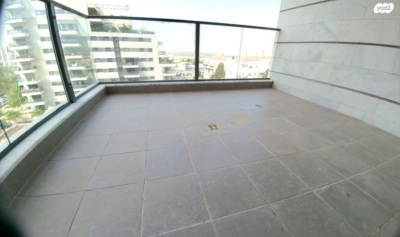 דירה, אלישע הנביא, הנביאים, מודיעין מכבים רעות