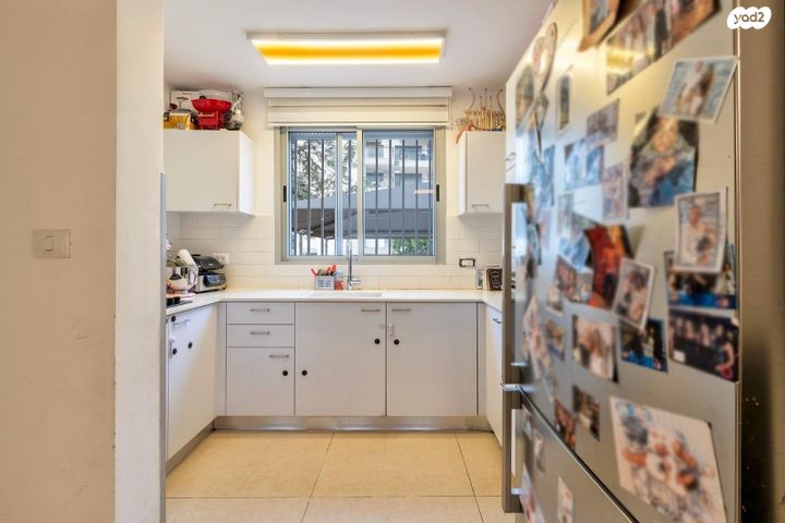 דירת גן, גבעת התחמושת, קרית שרת מערב, חולון