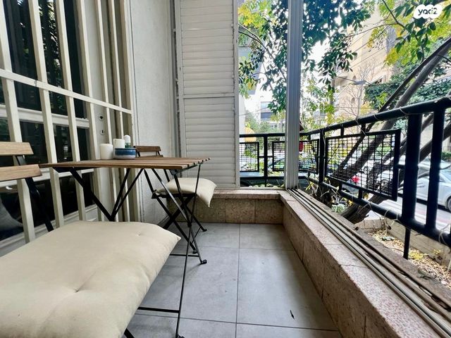 דירה, אמיל זולא, תל אביב יפו