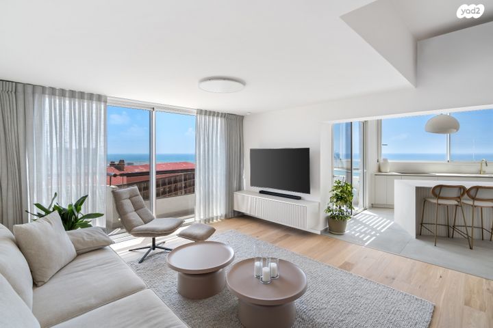 דירה, אלי לנדאו, הרצליה פיתוח, הרצליה