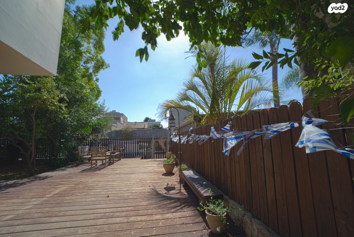 דו משפחתי, רמת ישי