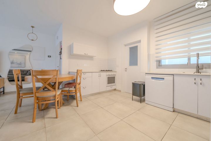 דירה, הקהילה 30, בצוותא, חריש