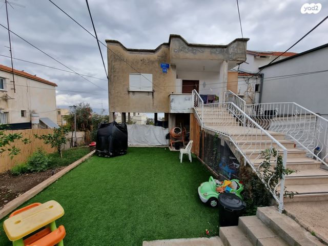 דירת גן, שטרית, שיכון ב, טבריה