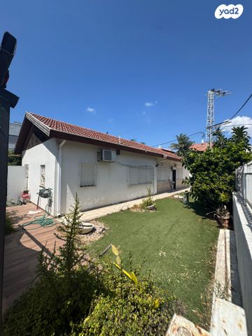 בית פרטי/ קוטג', הנביאים 44, נאות יהודית ונווה ארזים, חולון