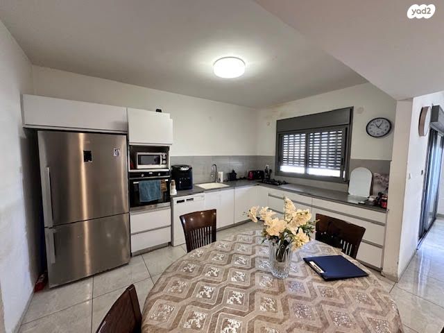 דירה, העצמאות, קרית אתא