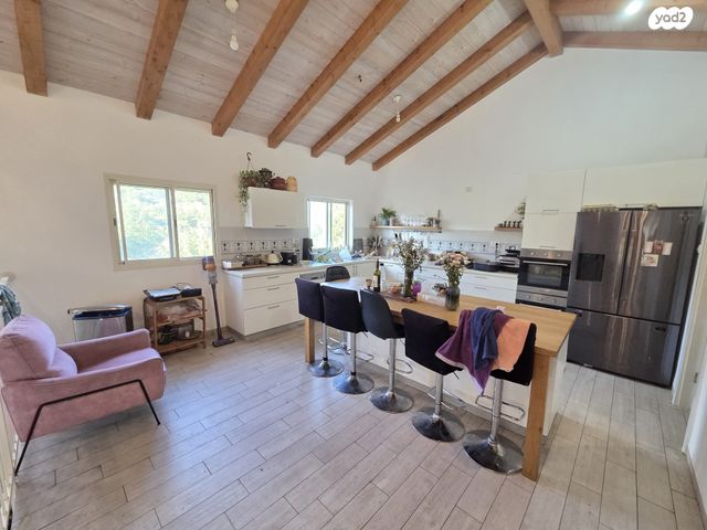 דו משפחתי, קרית טבעון