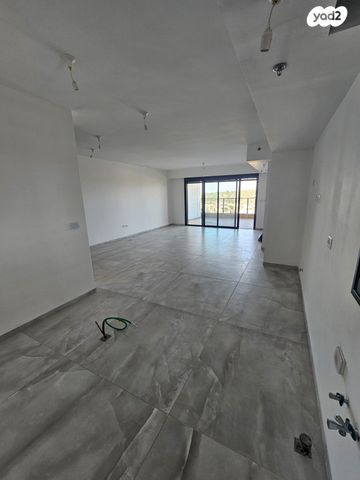 דירה, קרית אתא