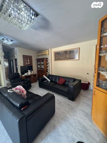 בית פרטי/ קוטג', הנביאים 44, נאות יהודית ונווה ארזים, חולון